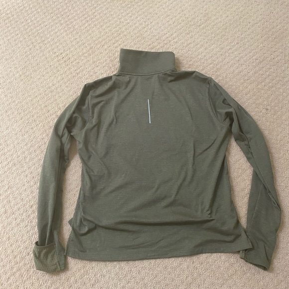 Nike 1/2 zip long sleeve dri-fit running top - Picture 2 of 3